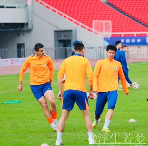 海港再度瞄准泰山队“双核”,边路国脚或成交易筹码 海港再度瞄准泰山队“双核”,边路国脚或成交易筹码